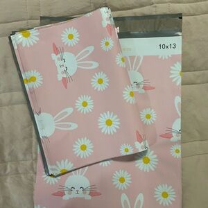 20 - Pink Bunny and Daisy Poly Mailers 10 x13